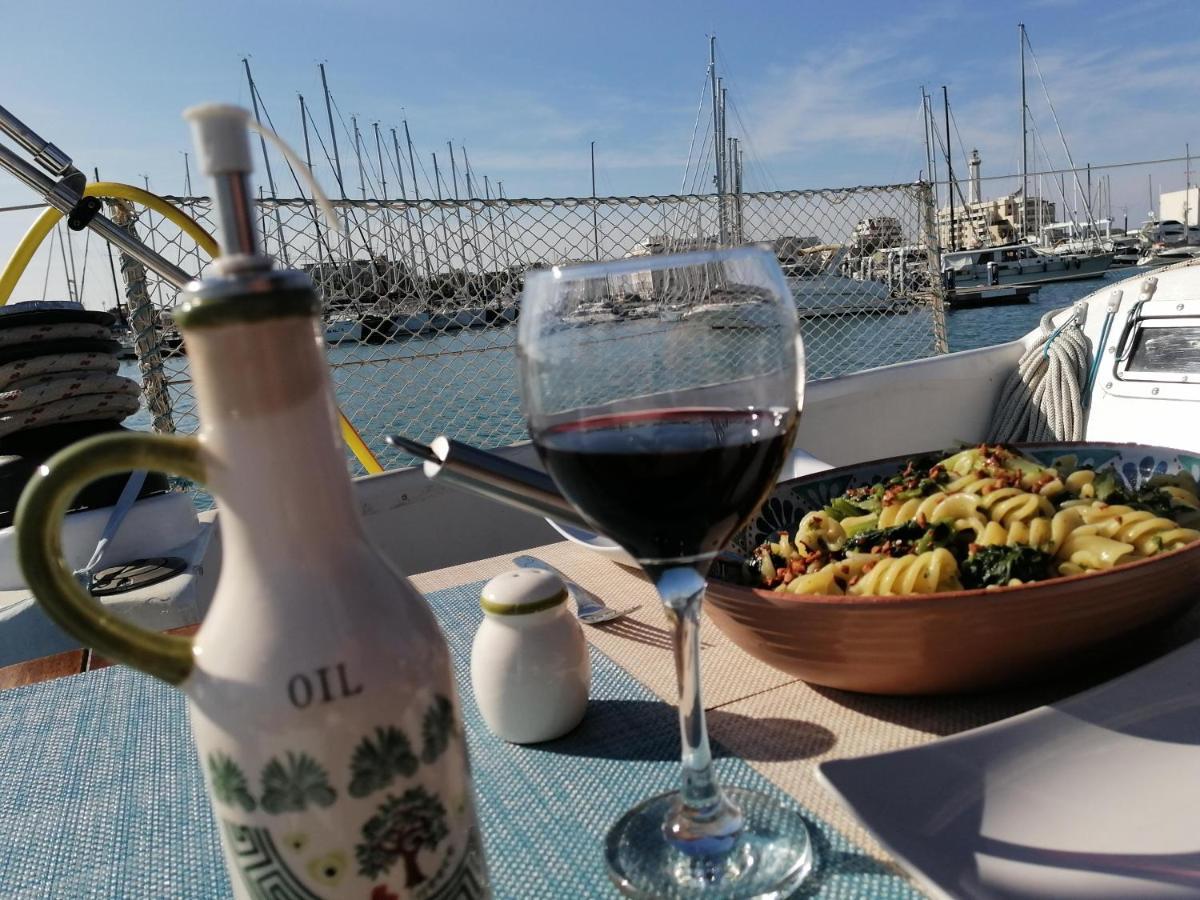 Bateau-hôtel La Tua Stanza A Vela Sul Mare Bari